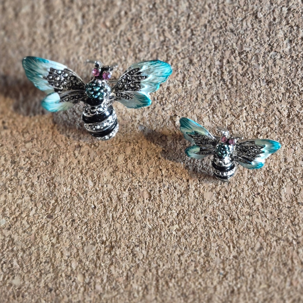 Vintage Turquoise and Silver Bee Brooch Set